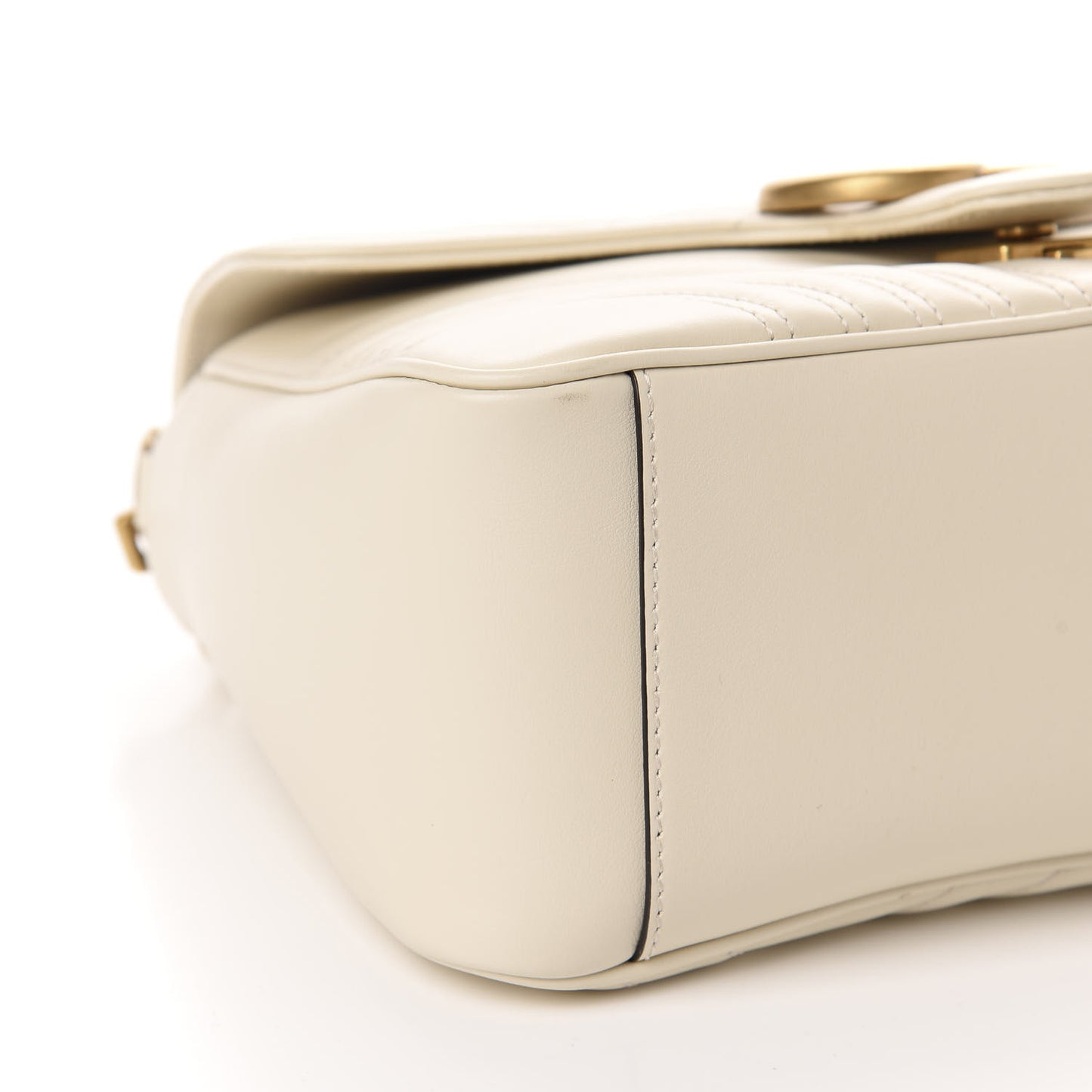 Calfskin Matelasse Small GG Marmont Top Handle Shoulder Bag White