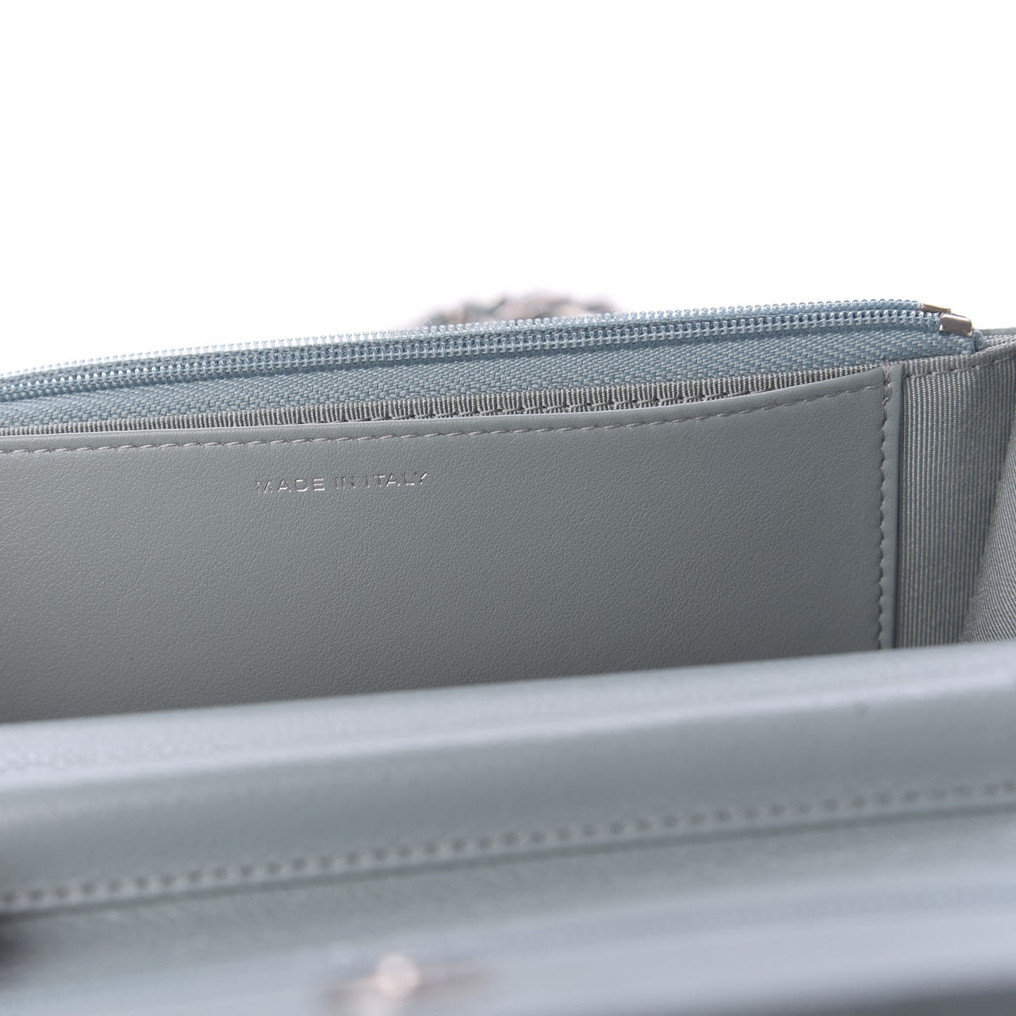 Caviar Quilted Wallet On Chain WOC Light Blue