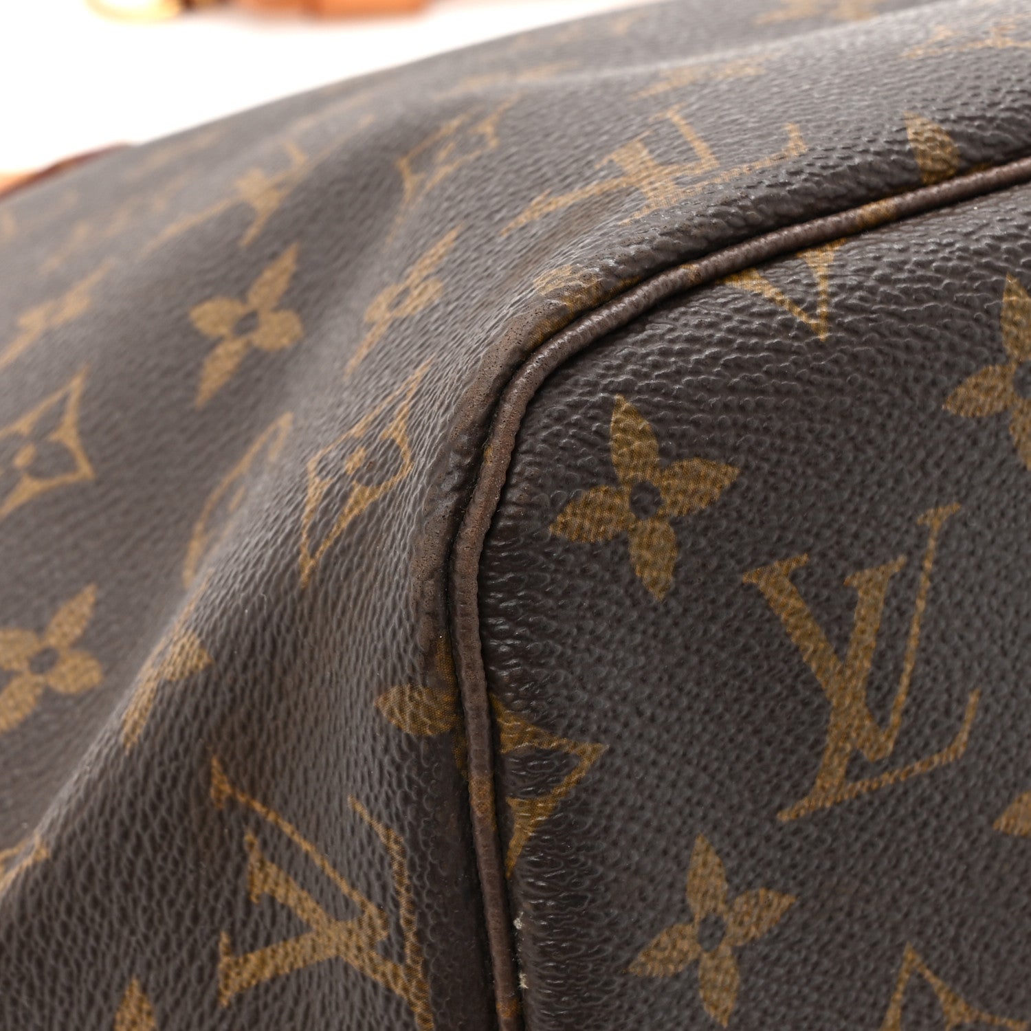 Louis Vuitton Monogram Neverfull MM 14 of 17