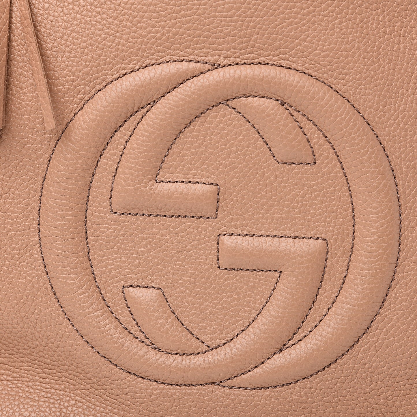 Pebbled Calfskin Large Soho Hobo Camelia