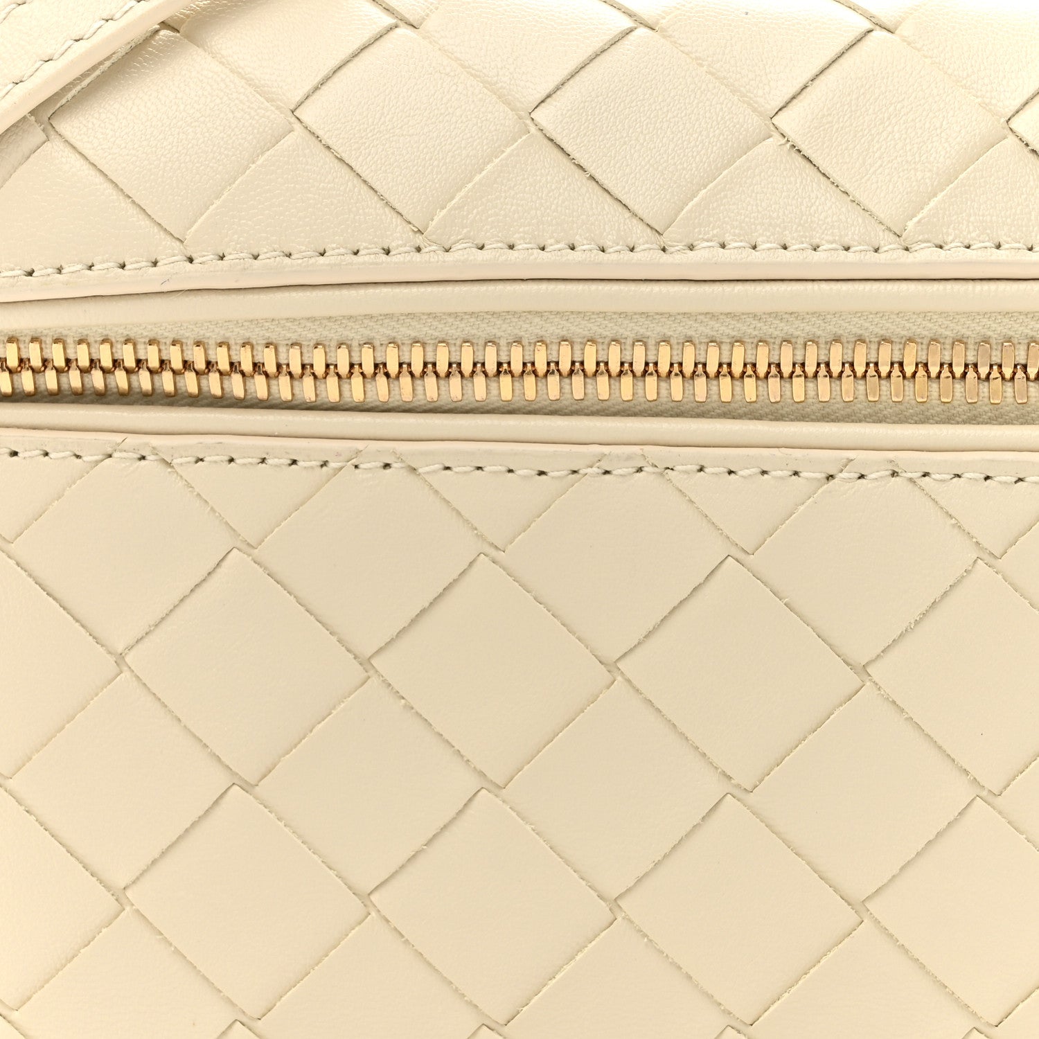 Bottega Veneta Calfskin Intrecciato Bang Bang Vanity Case Sea Salt 8 of 10
