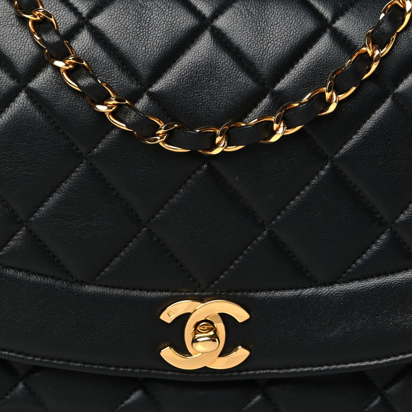 Lambskin Quilted Medium Single Flap Black