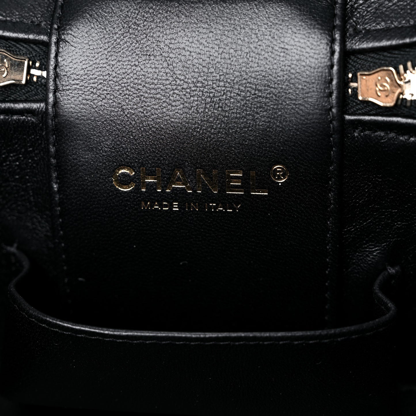 Caviar Quilted Small CC Vanity Case Black