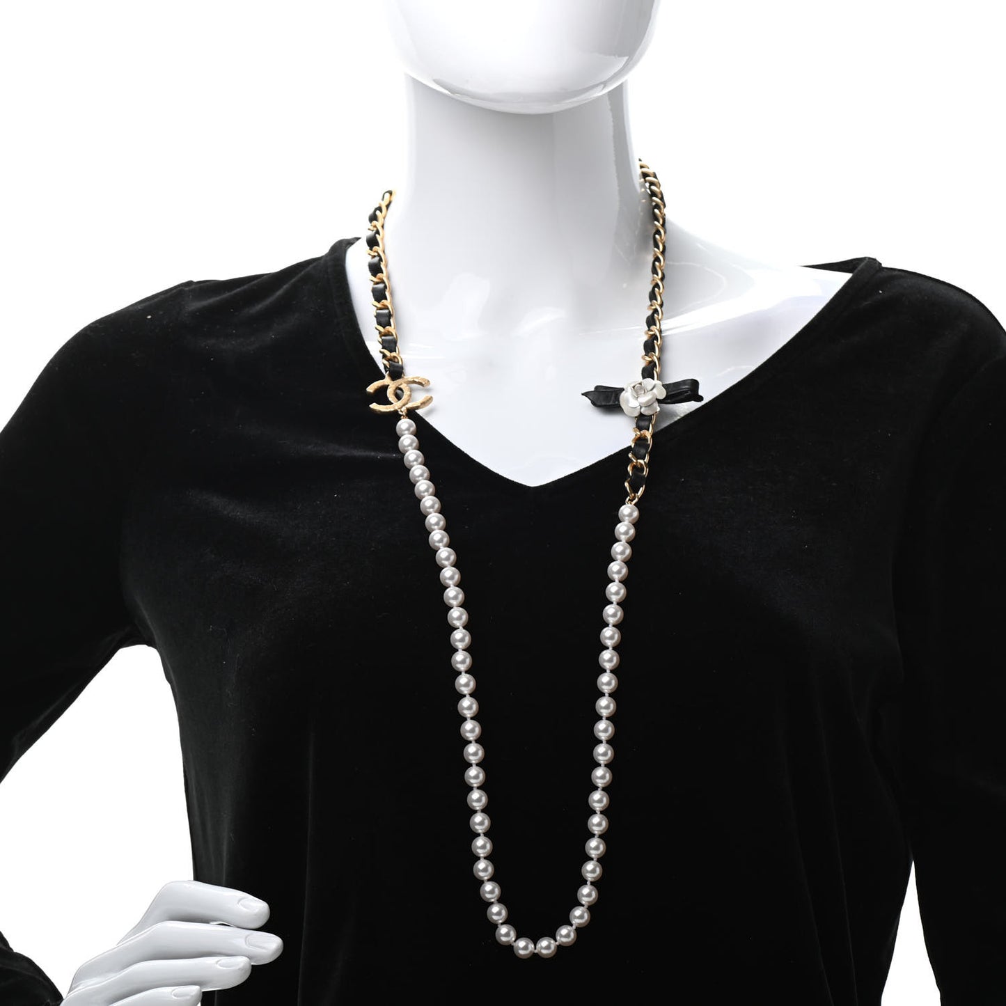 Pearl Lambskin CC Camellia Necklace Black Gold