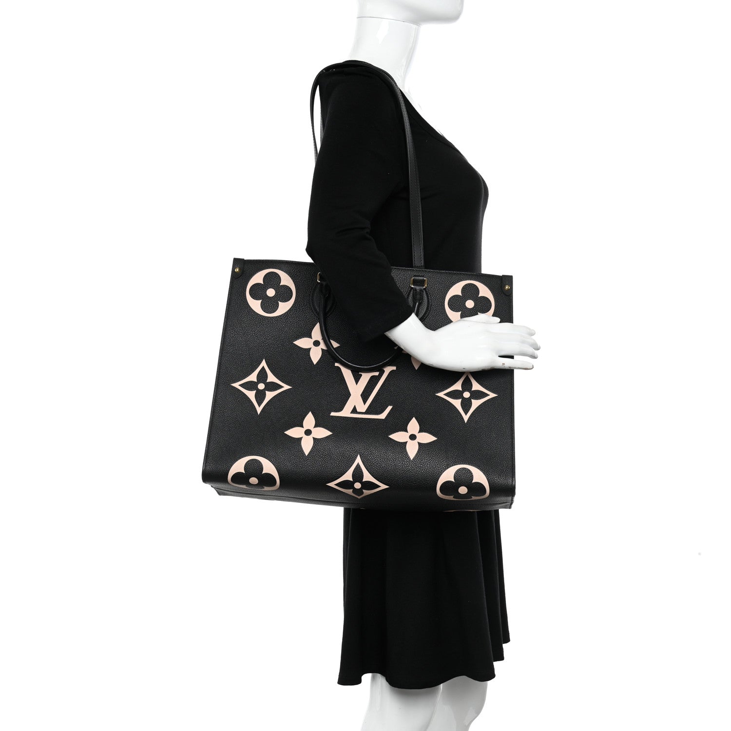 Louis Vuitton LOUIS VUITTON Empreinte Monogram Giant Onthego GM Black Beige 2 of 9