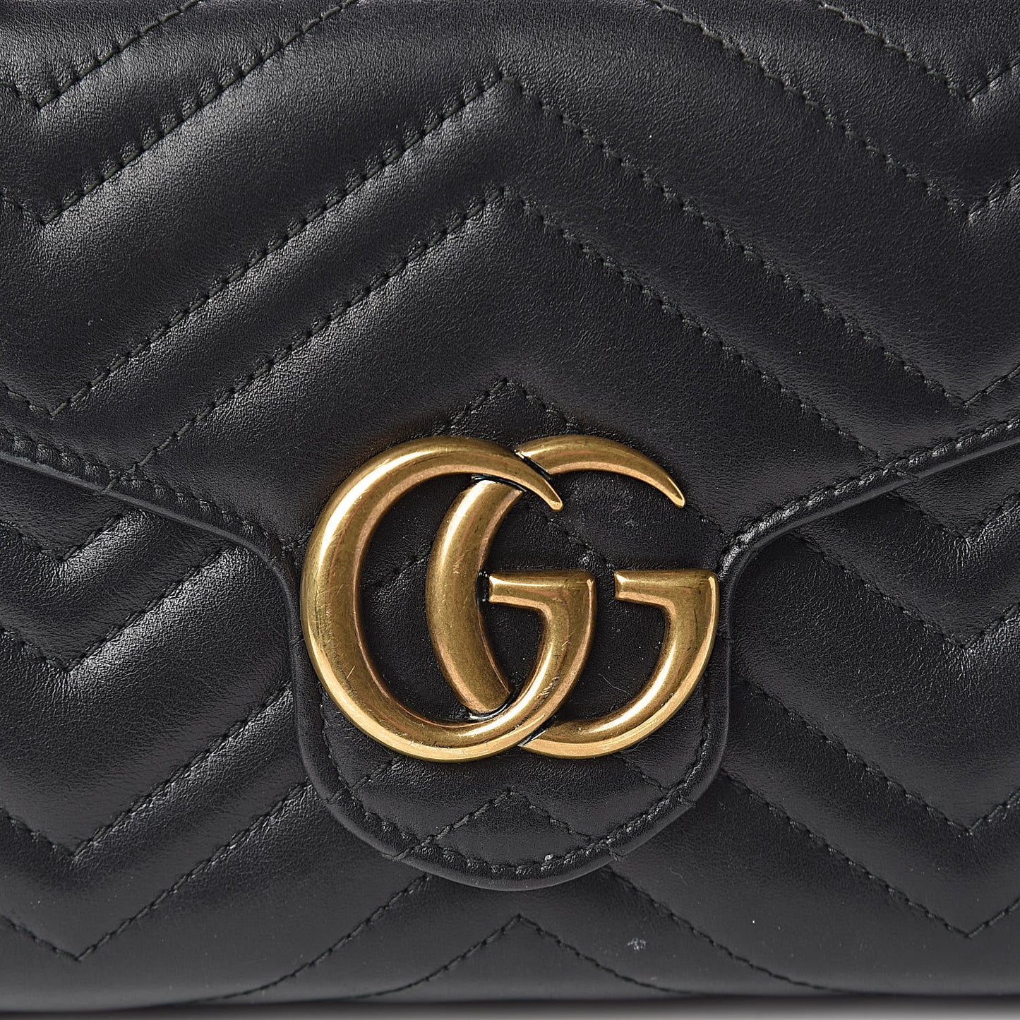 Calfskin Matelasse GG Marmont Chain Wallet Black