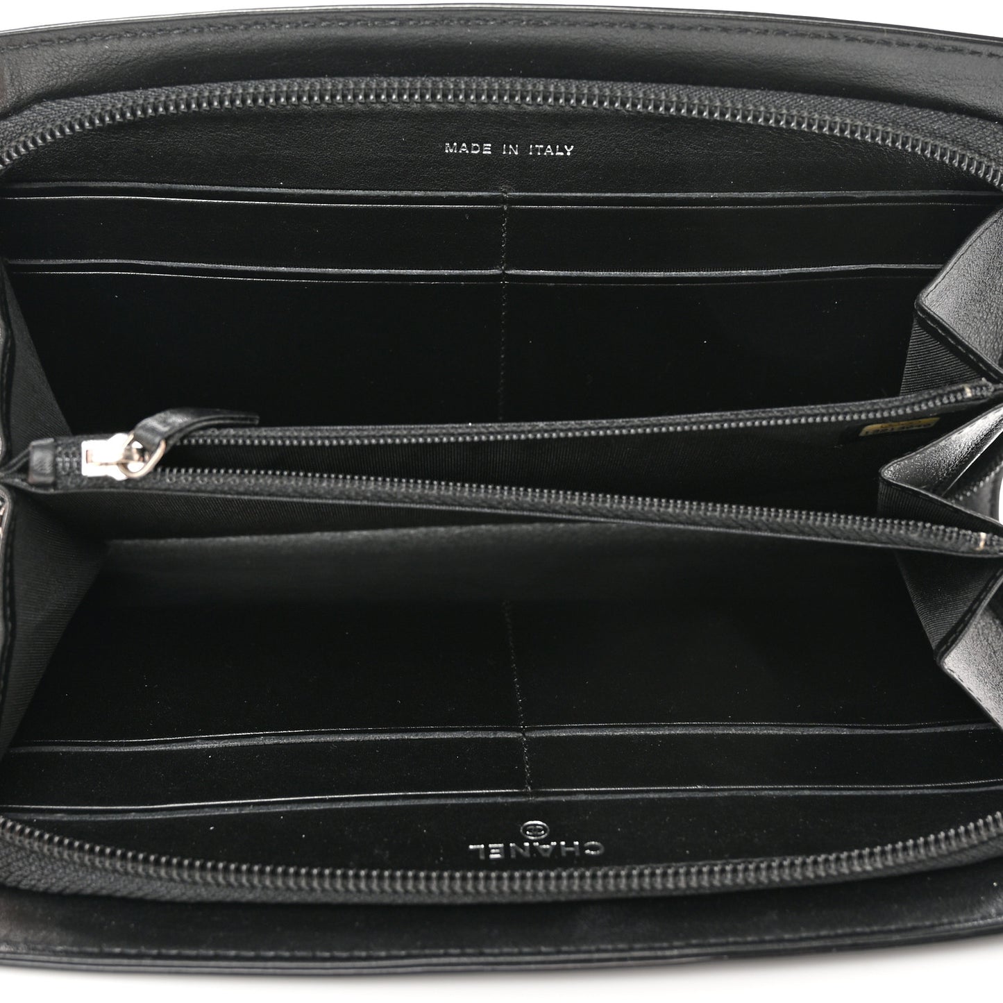 Patent Trousse Maquil Wallet Black