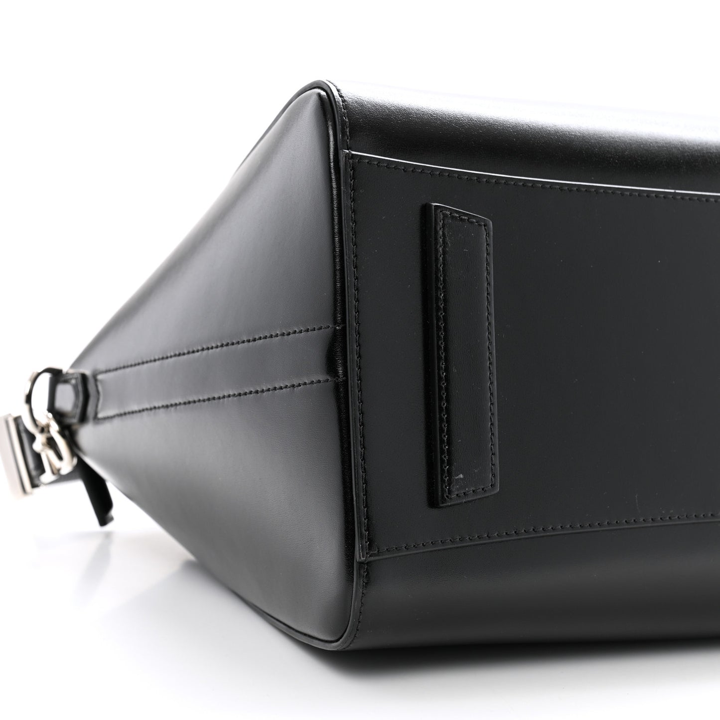 Shiny Lord Calfskin Medium Antigona Black