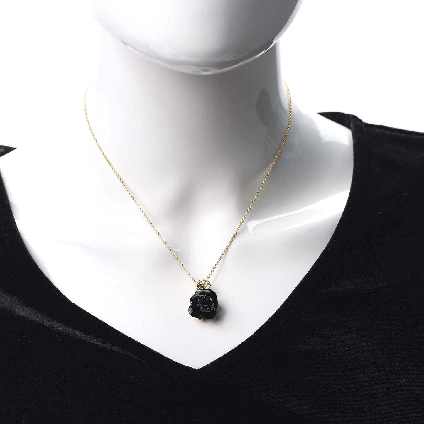 18K Yellow Gold Diamond Black Onyx Rose Pre Catelan Pendant Necklace
