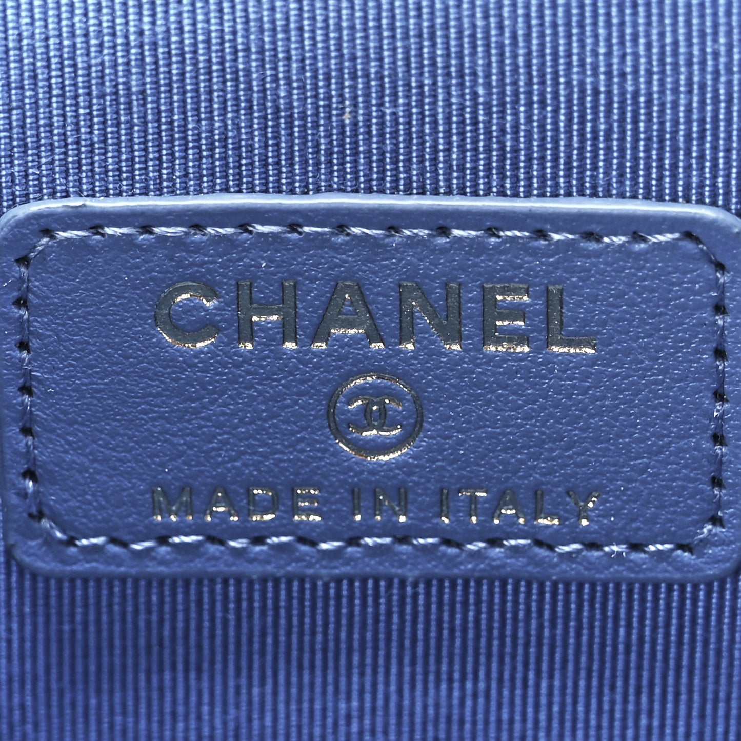 Caviar Quilted Mini Vanity Case With Chain Blue