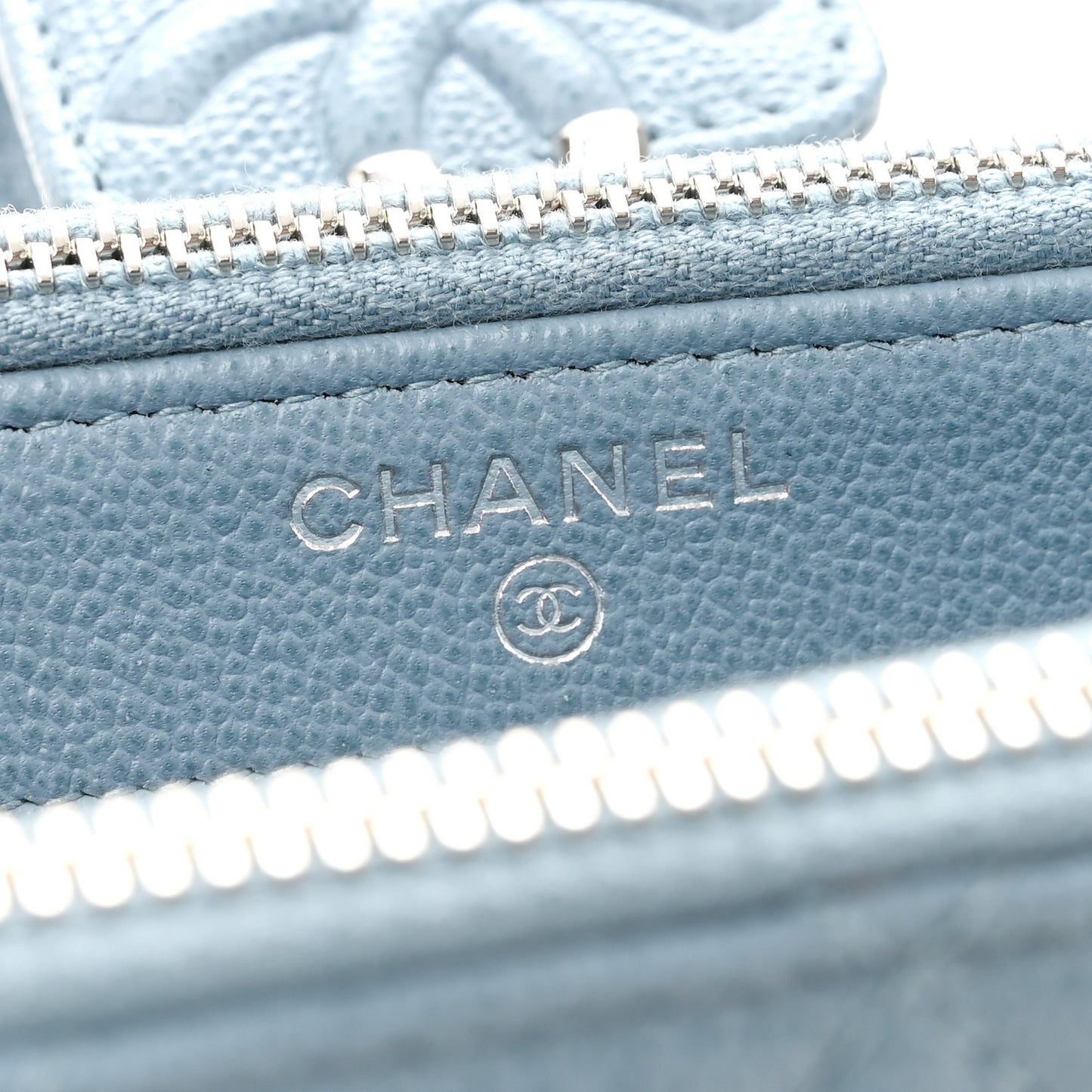 Grained Calfskin Quilted CC Box Clutch With Chain Blue