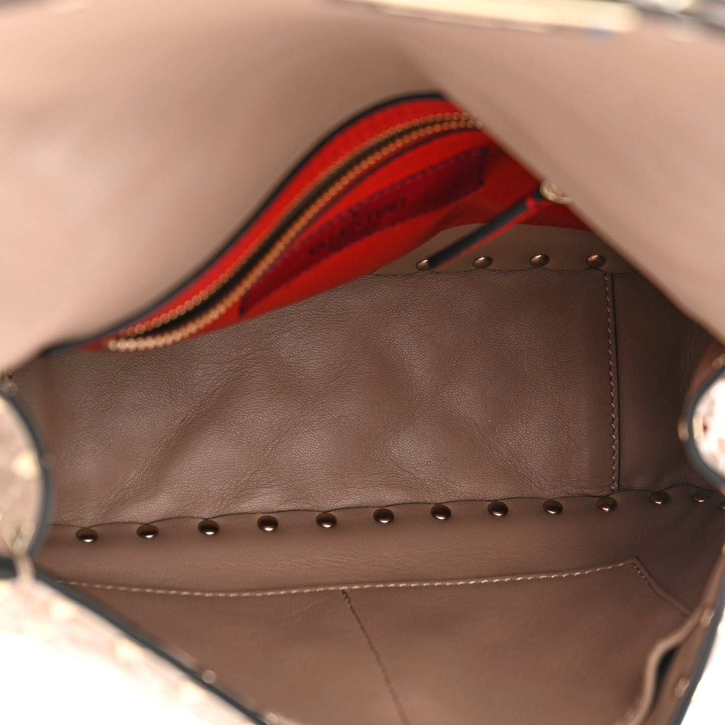 Lambskin Medium Rockstud Spike Shoulder Bag Poudre