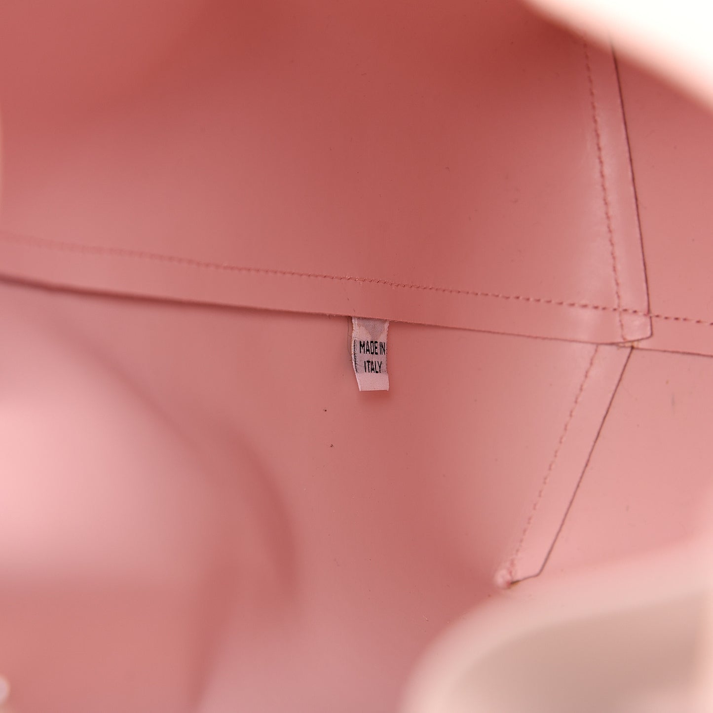 Saffiano Bucket Bag Rosa