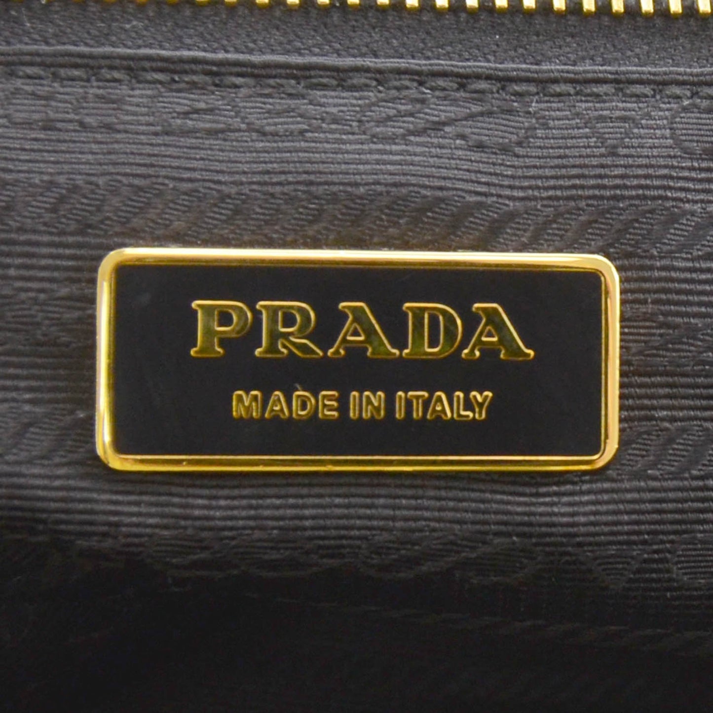 Nappa Leather Gaufre Framed Bag Nero Black