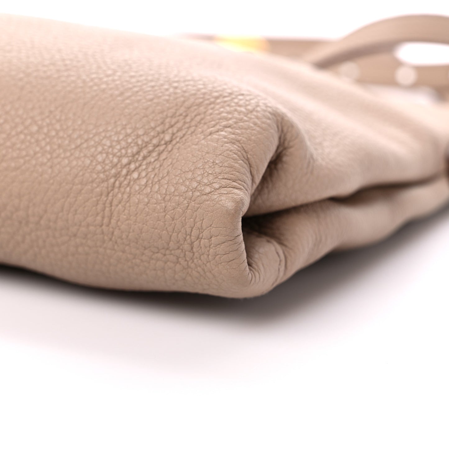 Vitello Daino Zippered Shoulder Bag Cammeo