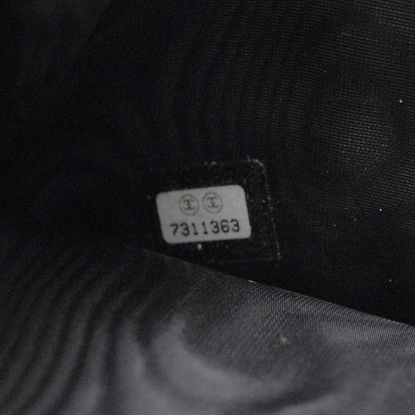 Leather Chocolate Bar Quilted Tri-Fold Wallet Black