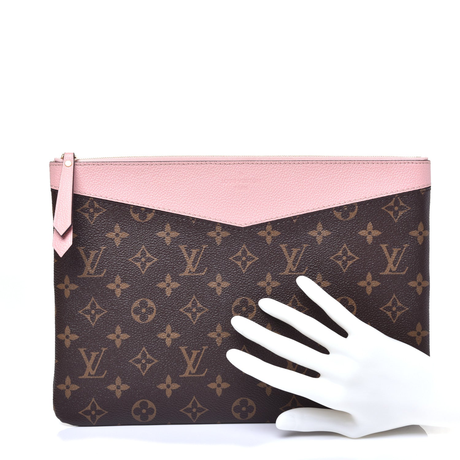 Louis Vuitton Monogram Daily Pouch Rose Poudre 2 of 9