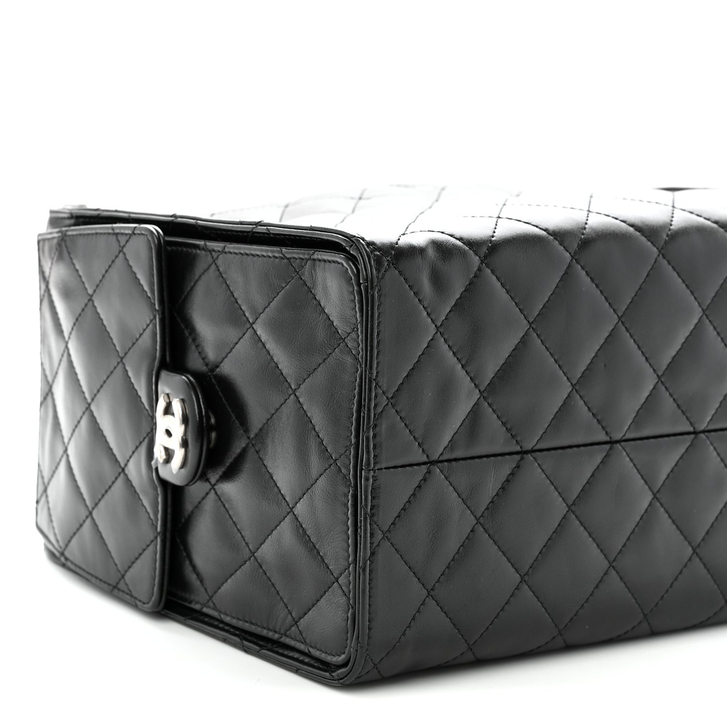 Shiny Crumpled Calfskin Quilted Medium Chanel 25 Handbag Black
