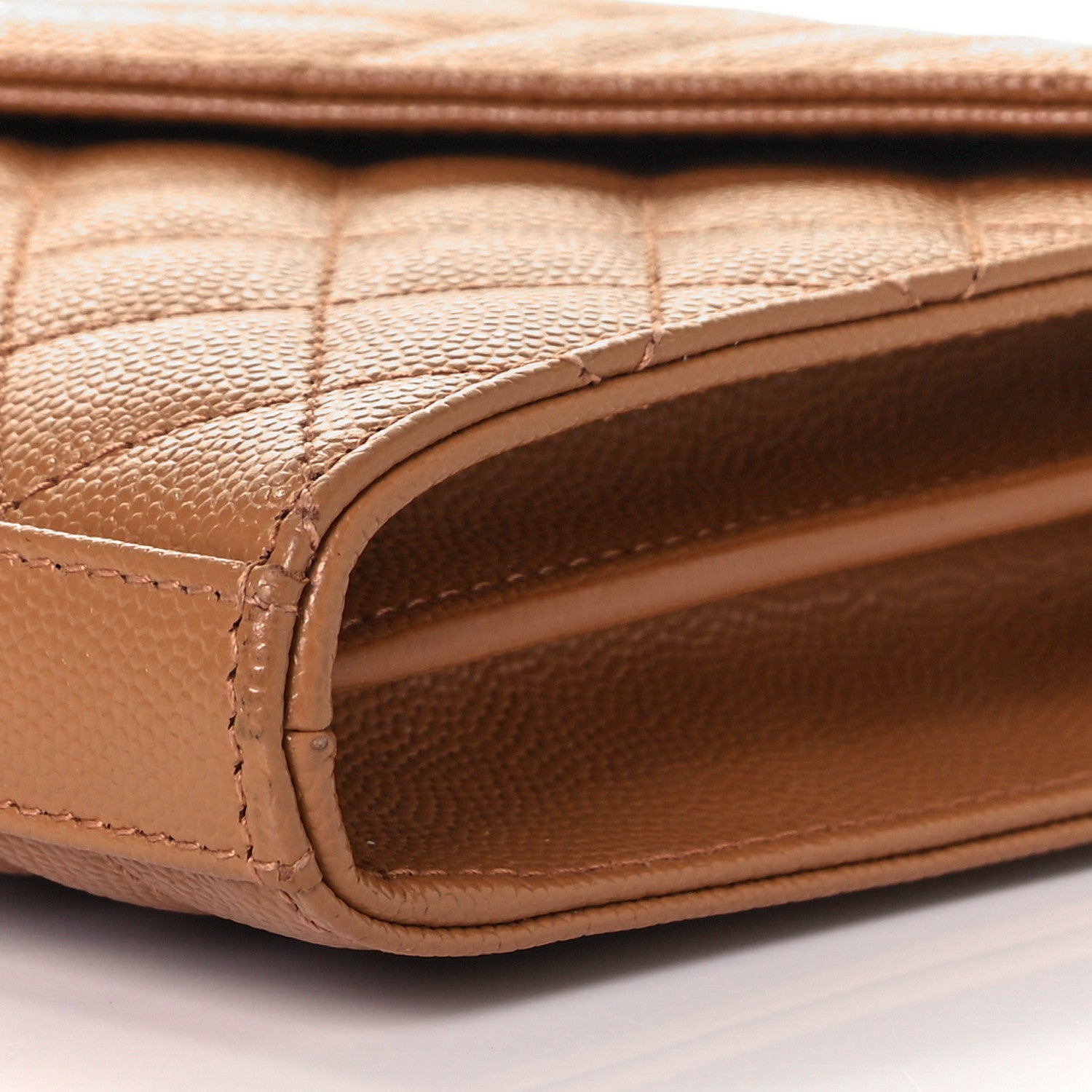 Saint Laurent Grain De Poudre Mixed Matelasse Triquilt Monogram Chain Wallet Dune 7 of 8
