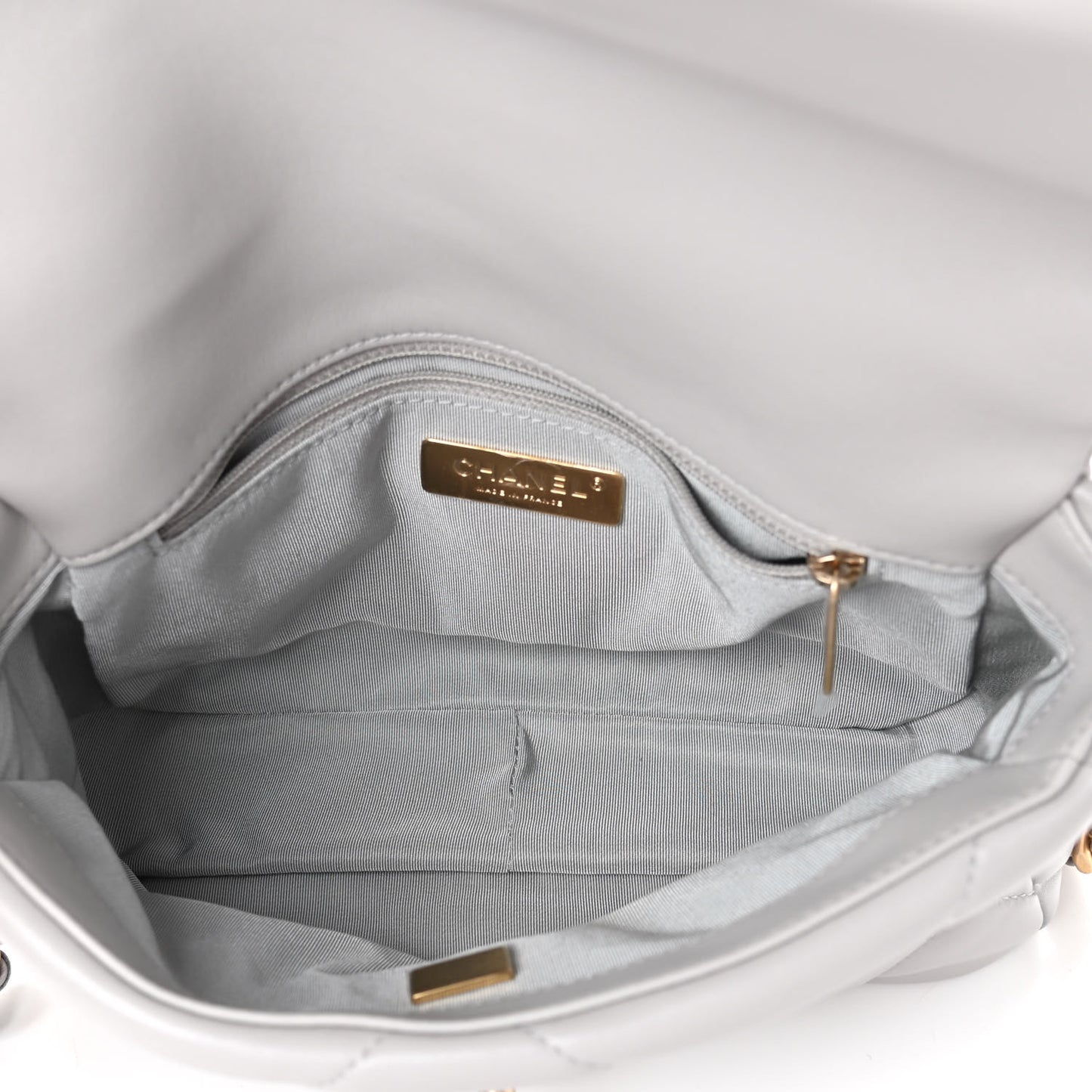 Lambskin Quilted Medium Chanel 19 Flap Grey