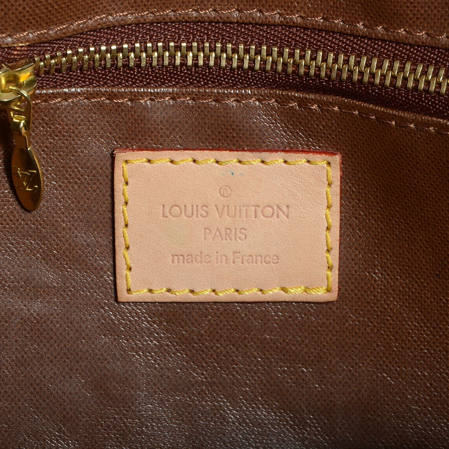 Louis Vuitton Monogram Toiletry Bag 25 6 of 7