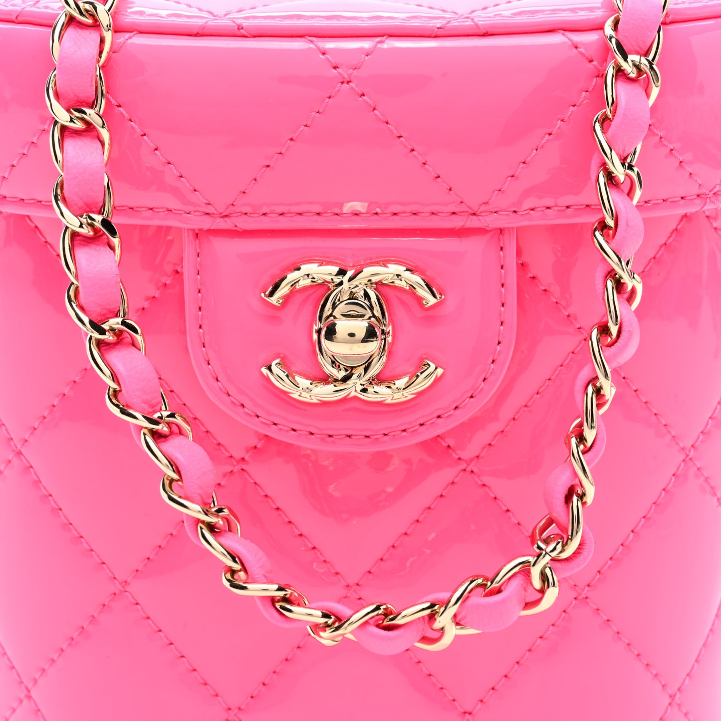 Patent Quilted CC Vani-Tea Case With Chain Neon Pink