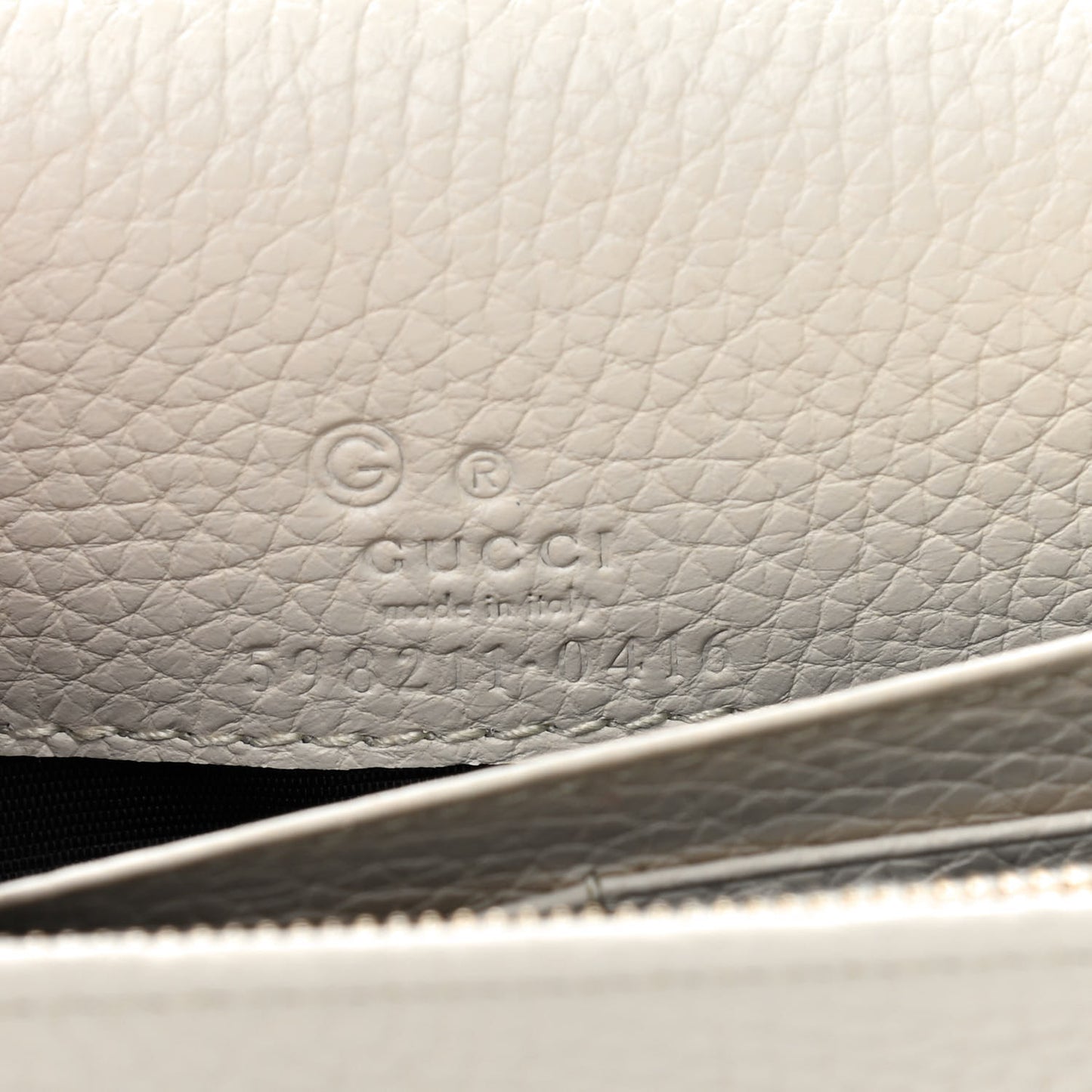 Pebbled Calfskin Soho Wallet on Chain Ivoire