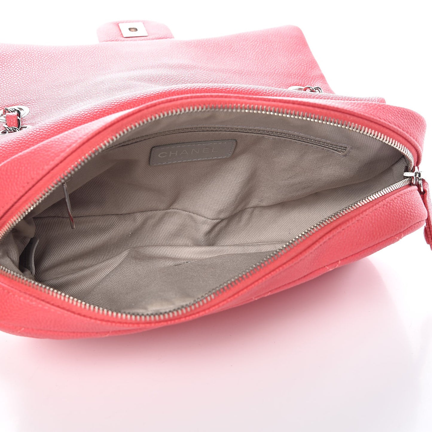 Caviar Quilted Medium Easy Flap Coral