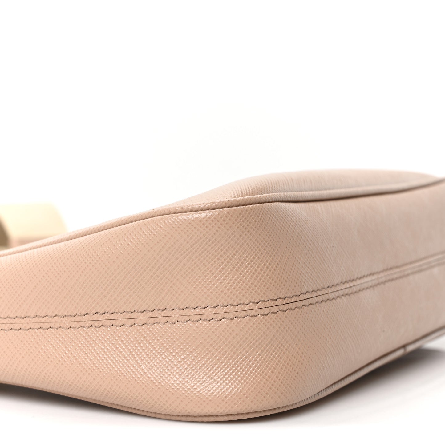 Saffiano Lux Re-Edition 2005 Shoulder Bag Cammeo