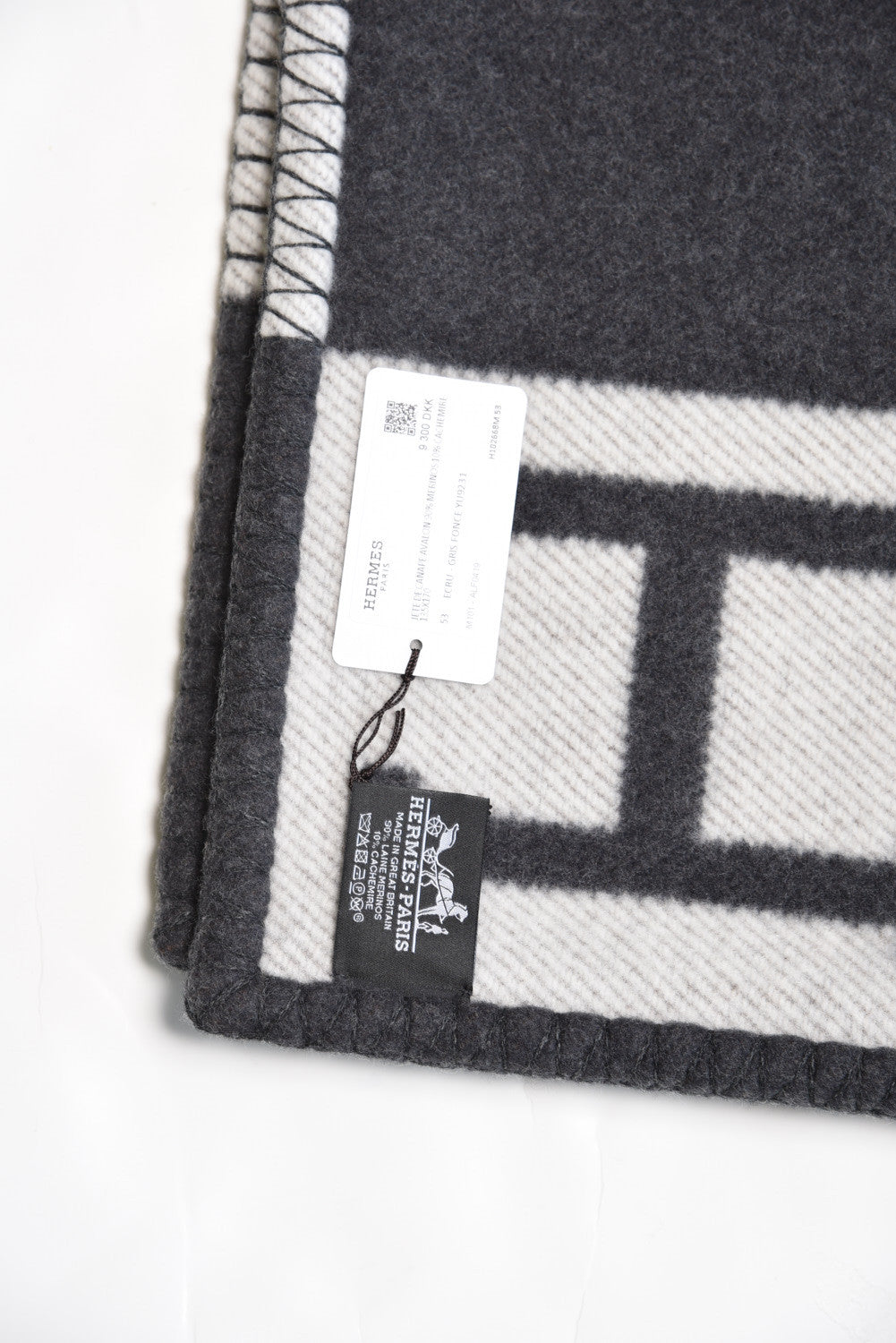 Wool Cashmere Avalon Blanket Ecru Gris Fonce