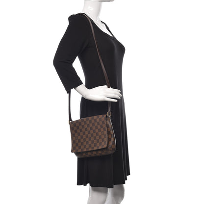 Louis Vuitton Damier Ebene Musette Tango 2 of 9
