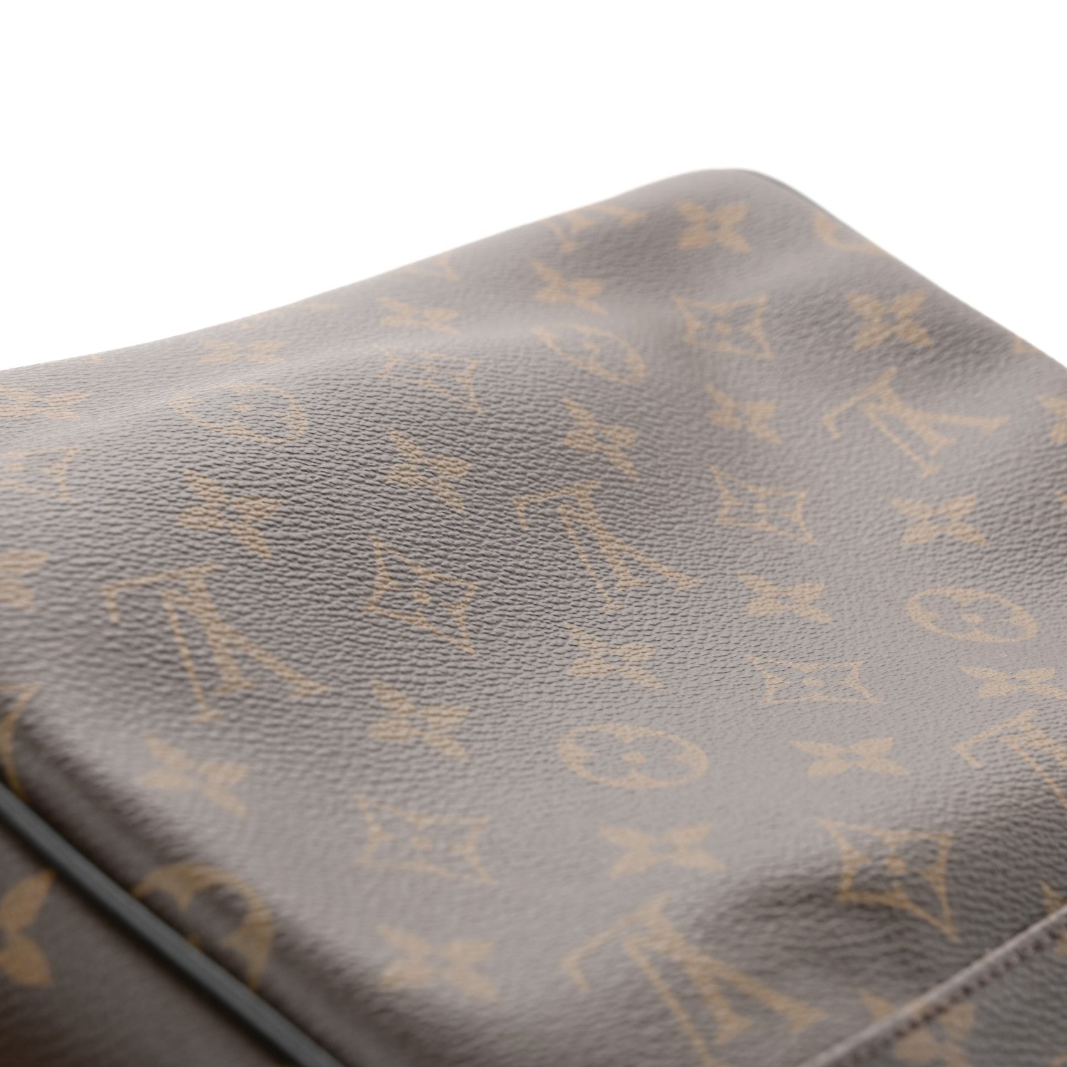 Louis Vuitton Monogram Macassar District PM 15 of 15