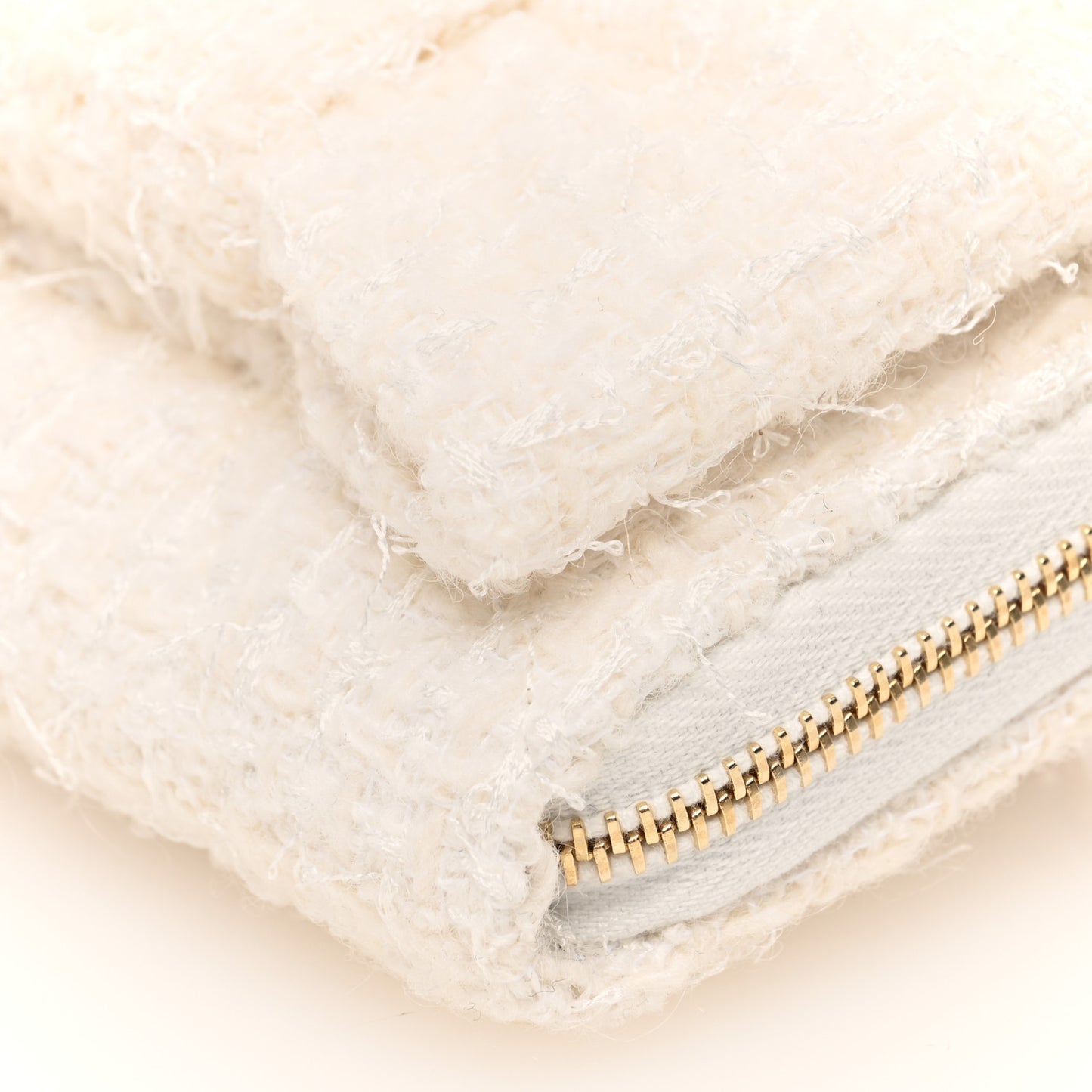 Tweed Quilted Bow Flap Card Holder On Chain White