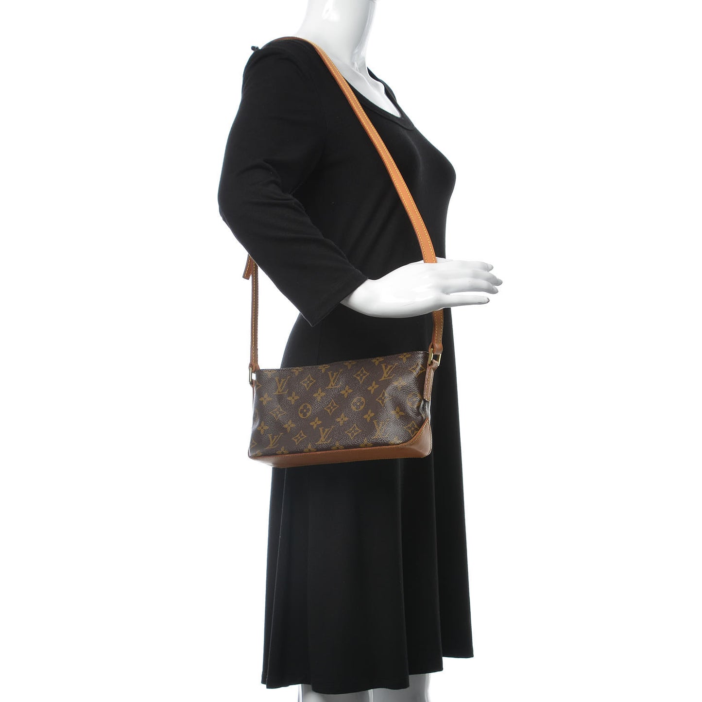 Monogram Trotteur