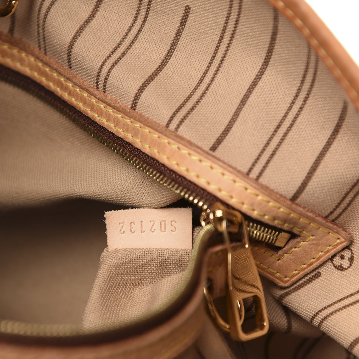 Louis Vuitton Monogram Delightful GM 9 of 10