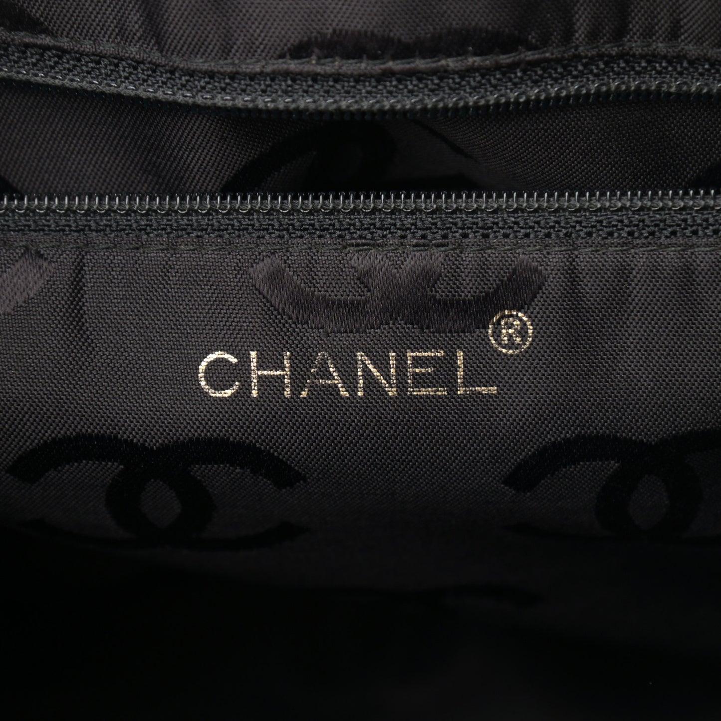 Caviar Chevron Quilted Camera Case Black