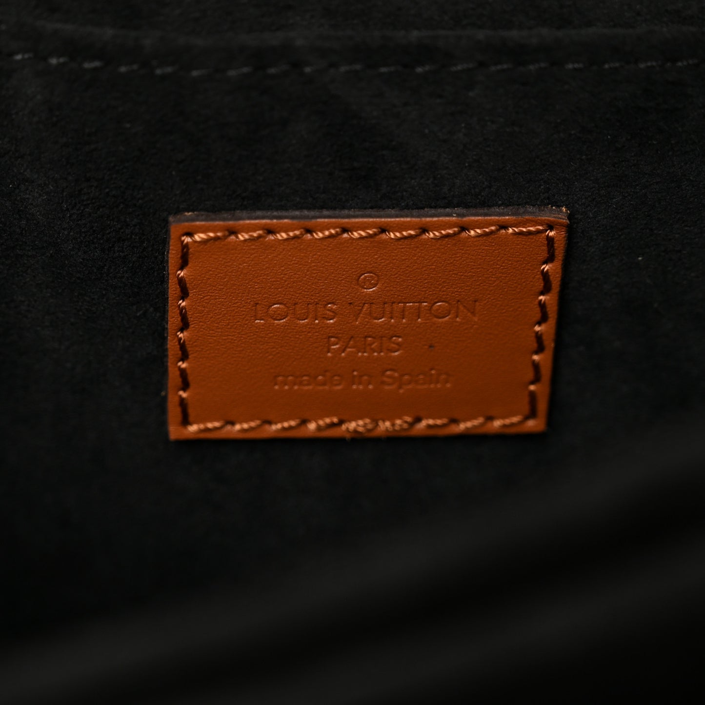 Reverse Monogram Dauphine MM