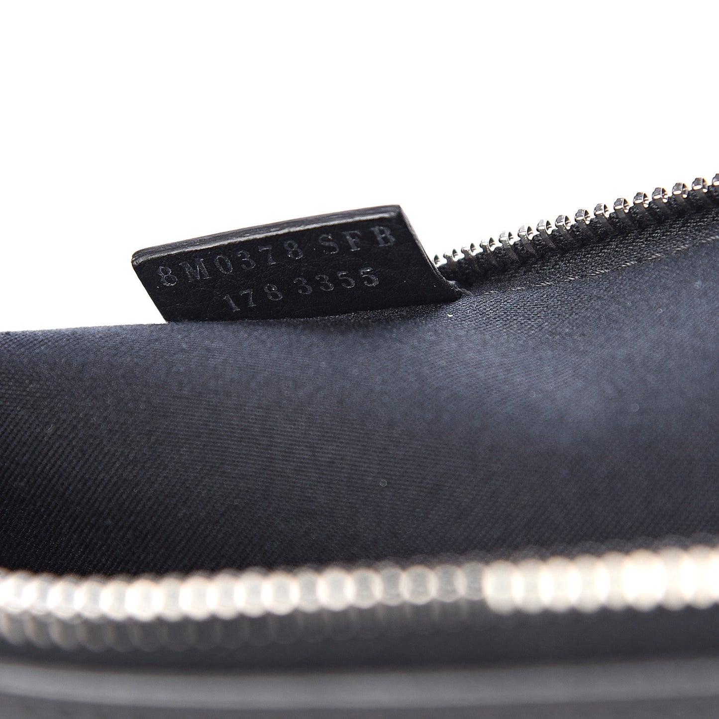 Vitello Heart Zip Around Pouch Black