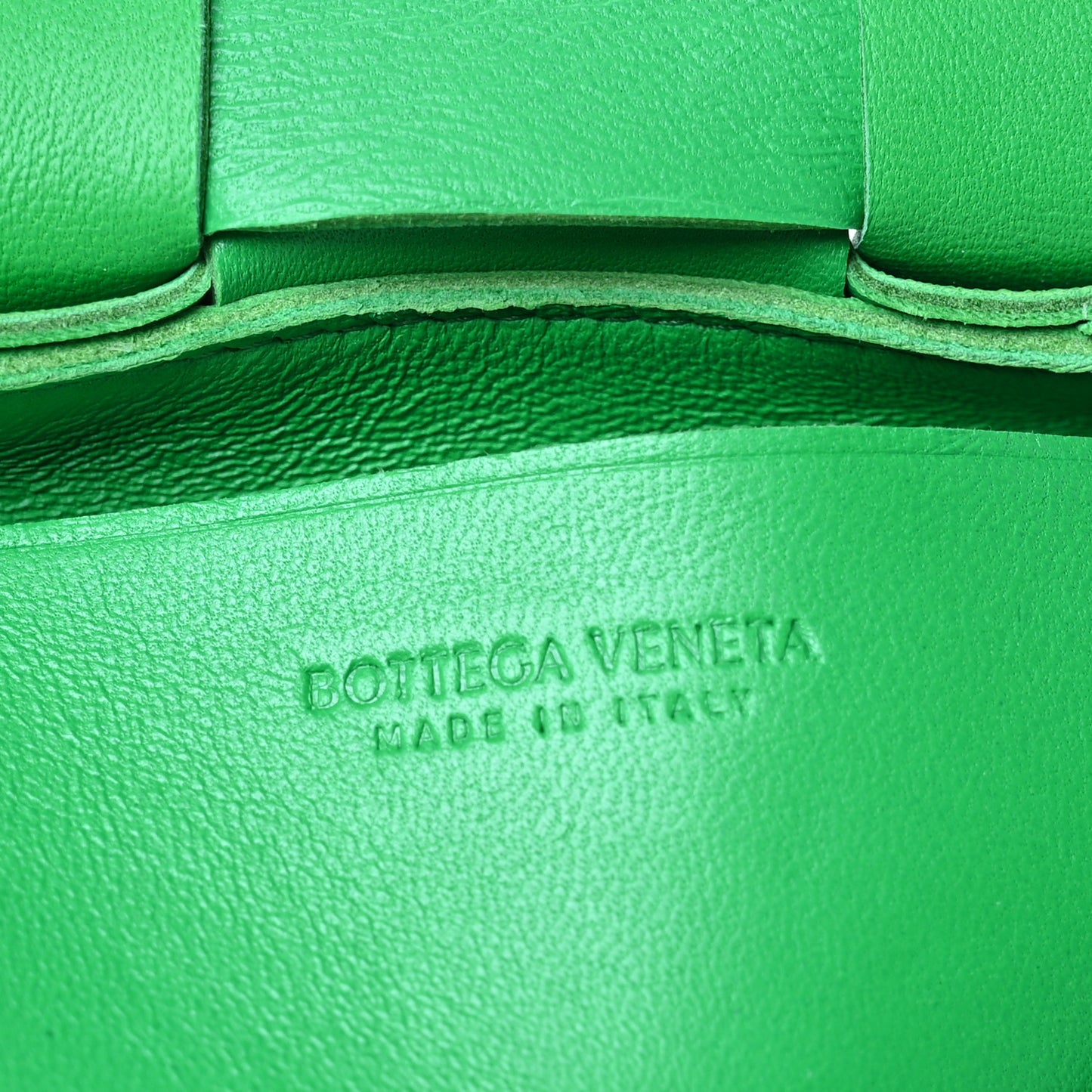 Lambskin Maxi Intrecciato Extra Mini Cassette Crossbody Bag Parakeet