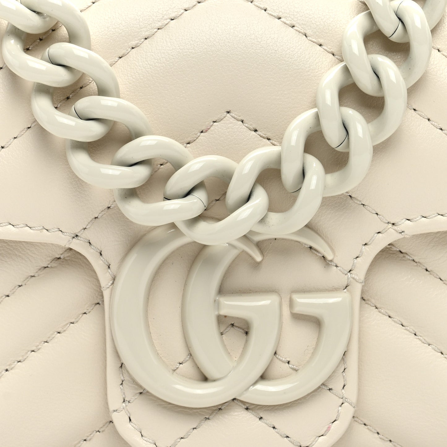 Calfskin Matelasse Monochrome GG Marmont Chain Belt Bag Mystic White