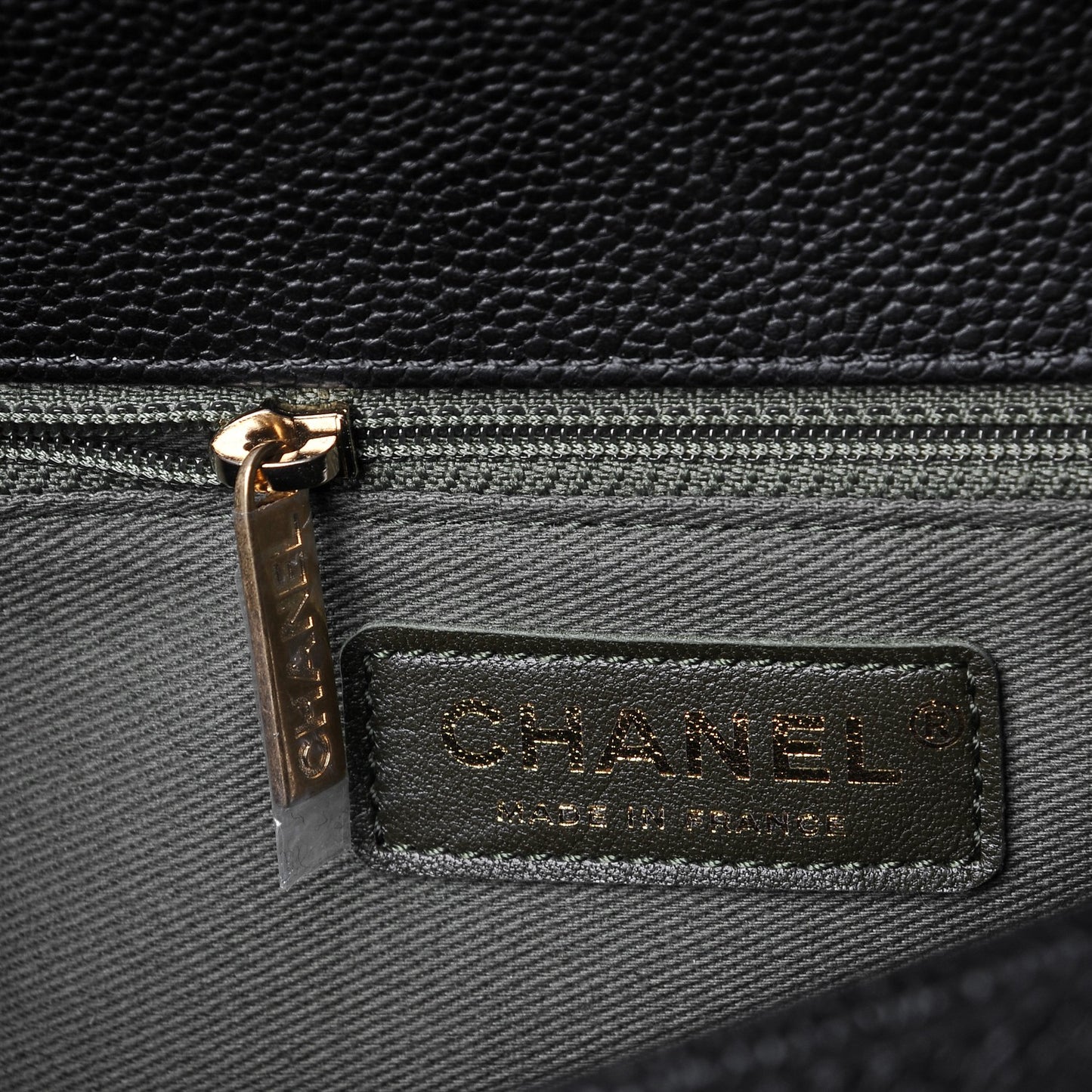 Caviar Quilted New Medium Boy Flap Black