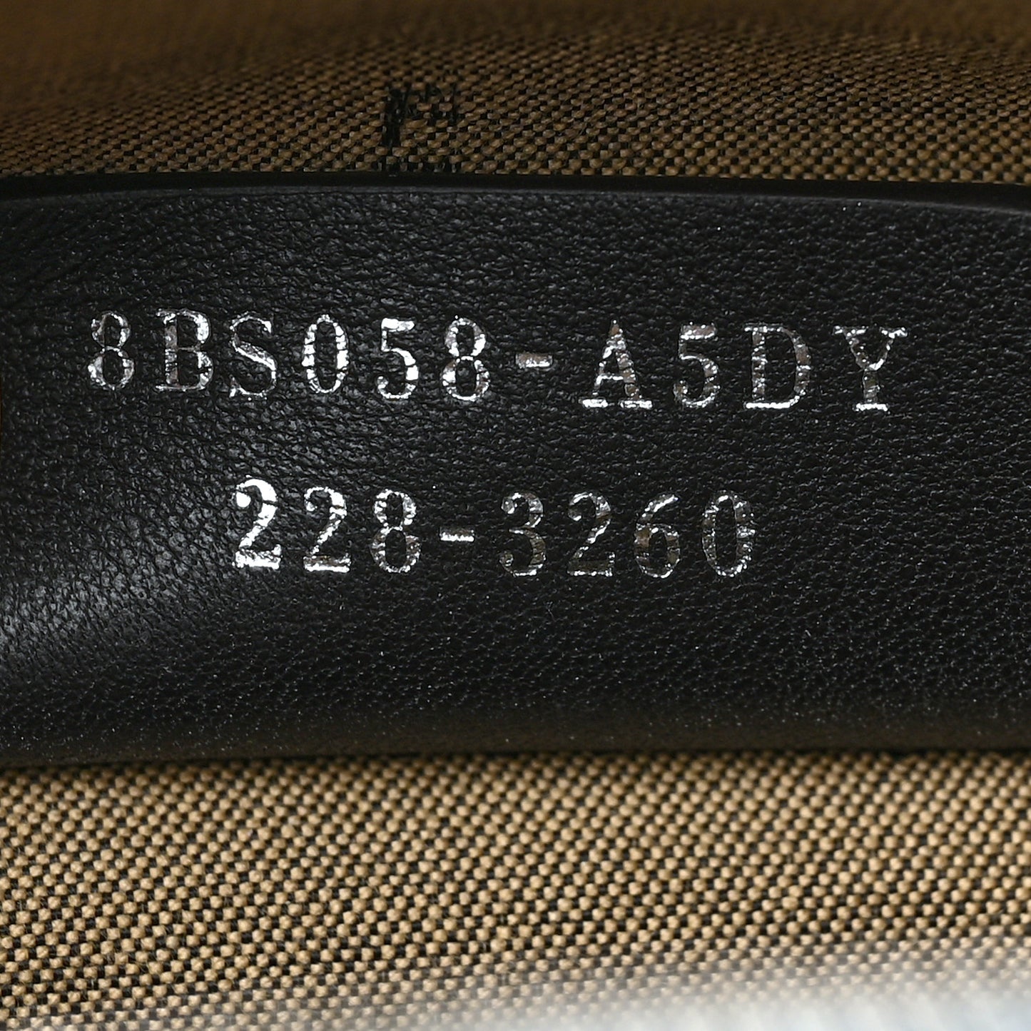 Vitello Grace Matte O'Lock Mini Camera Case Azzurro Baby