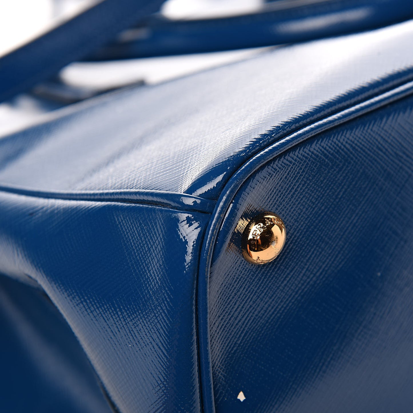 Saffiano Vernice Medium Galleria Double Zip Tote Ottanio