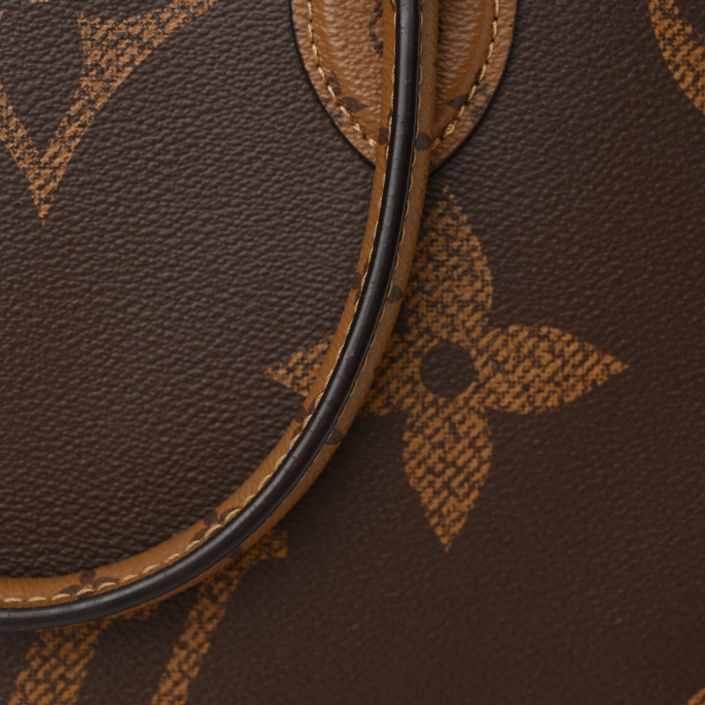 Reverse Monogram Giant Onthego GM