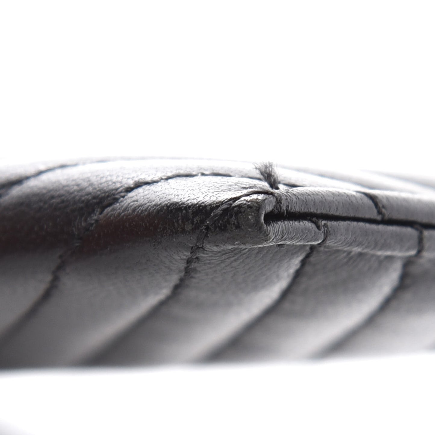 Lambskin Chevron Quilted Card Holder Black