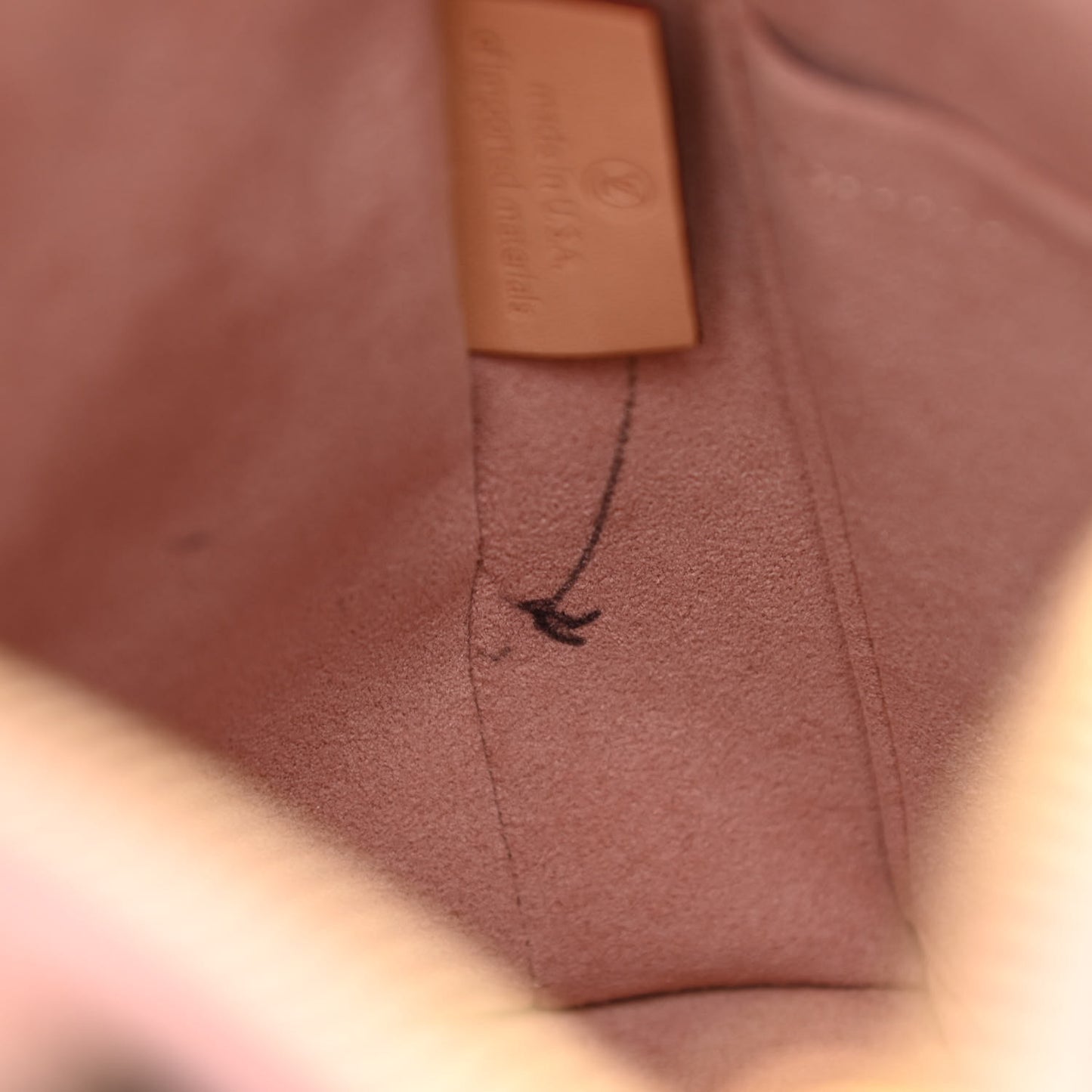 Monogram V Tote BB Rose Poudre