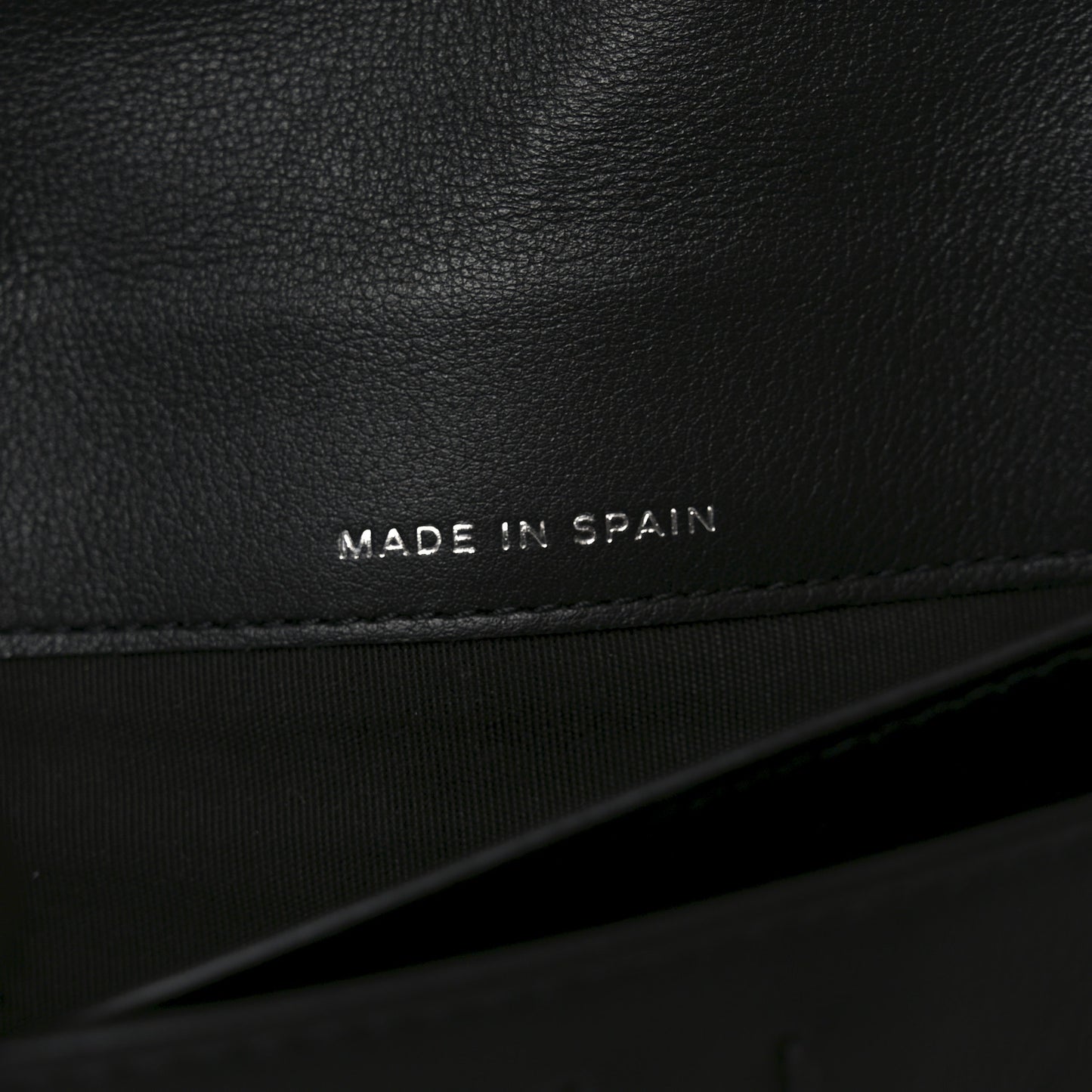 Caviar Timeless CC Yen Wallet Black