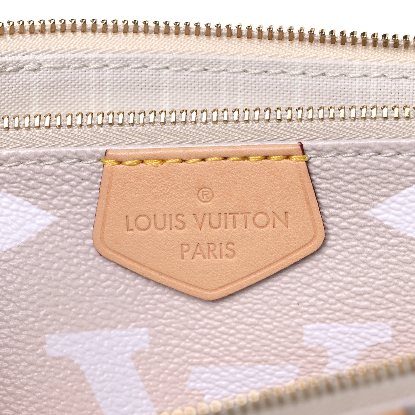 Monogram Giant By The Pool Multi Pochette Accessories Brume