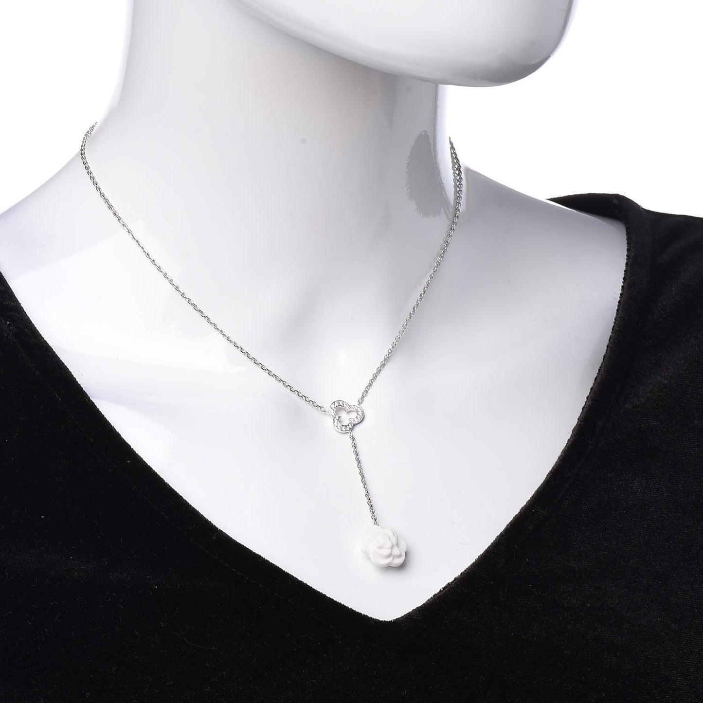 18K White Gold Diamond Agate Camelia Sculpte Pendant Necklace