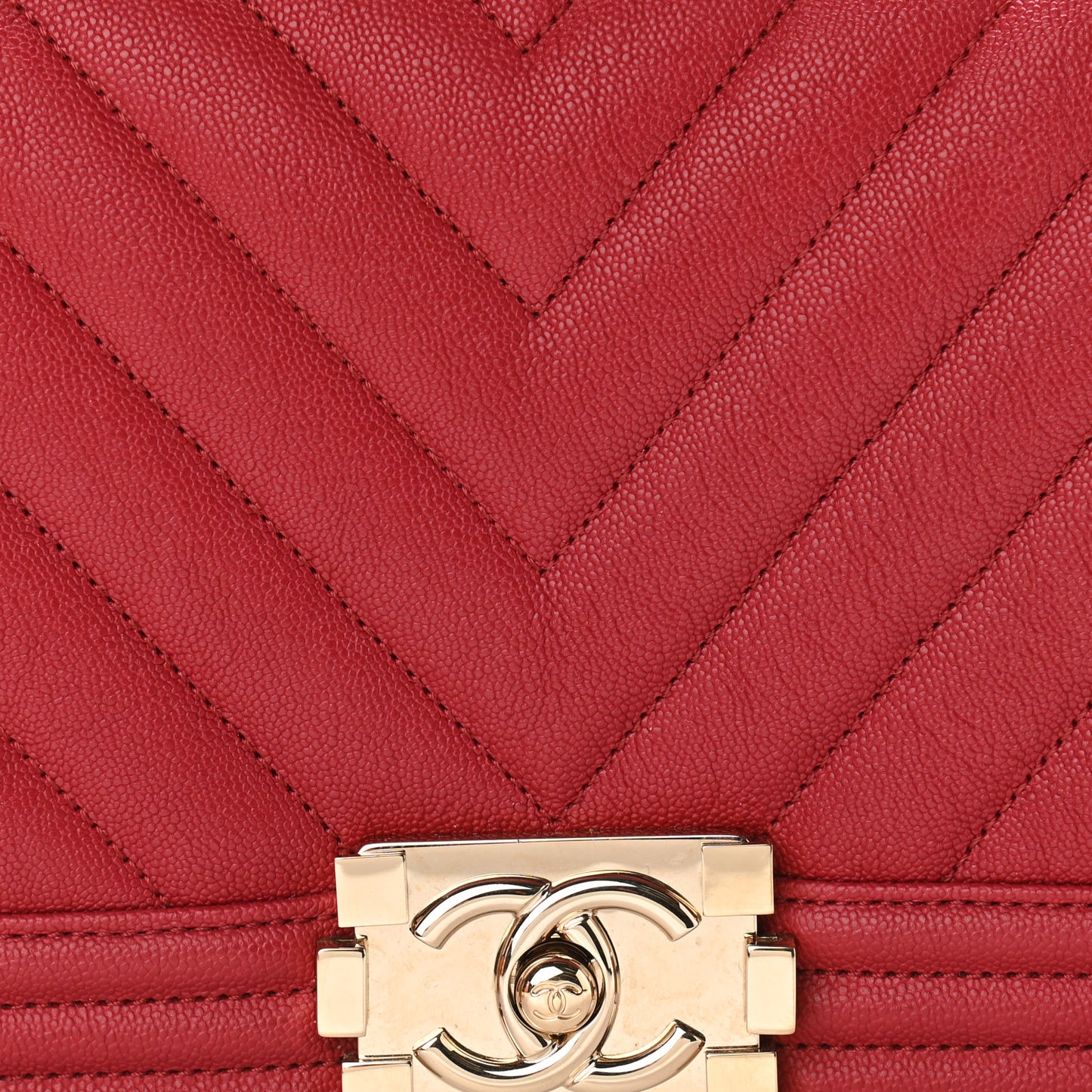 Caviar Chevron Quilted Medium Boy Flap Red